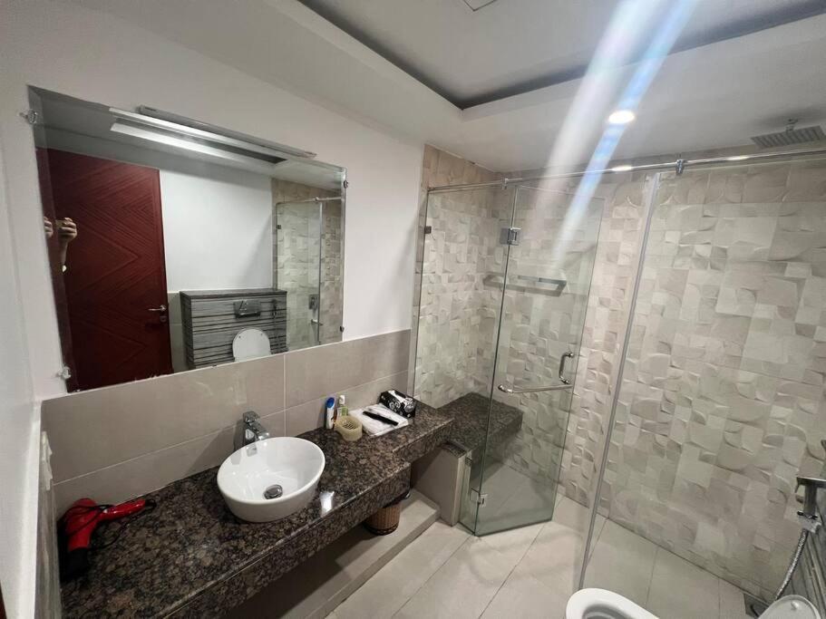 Sunset Luxury Gold Crest Mall Residency Lahor Kültér fotó