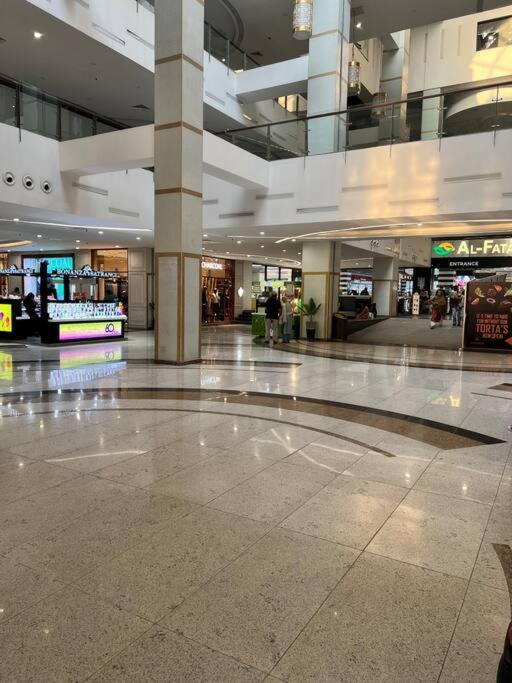 Sunset Luxury Gold Crest Mall Residency Lahor Kültér fotó
