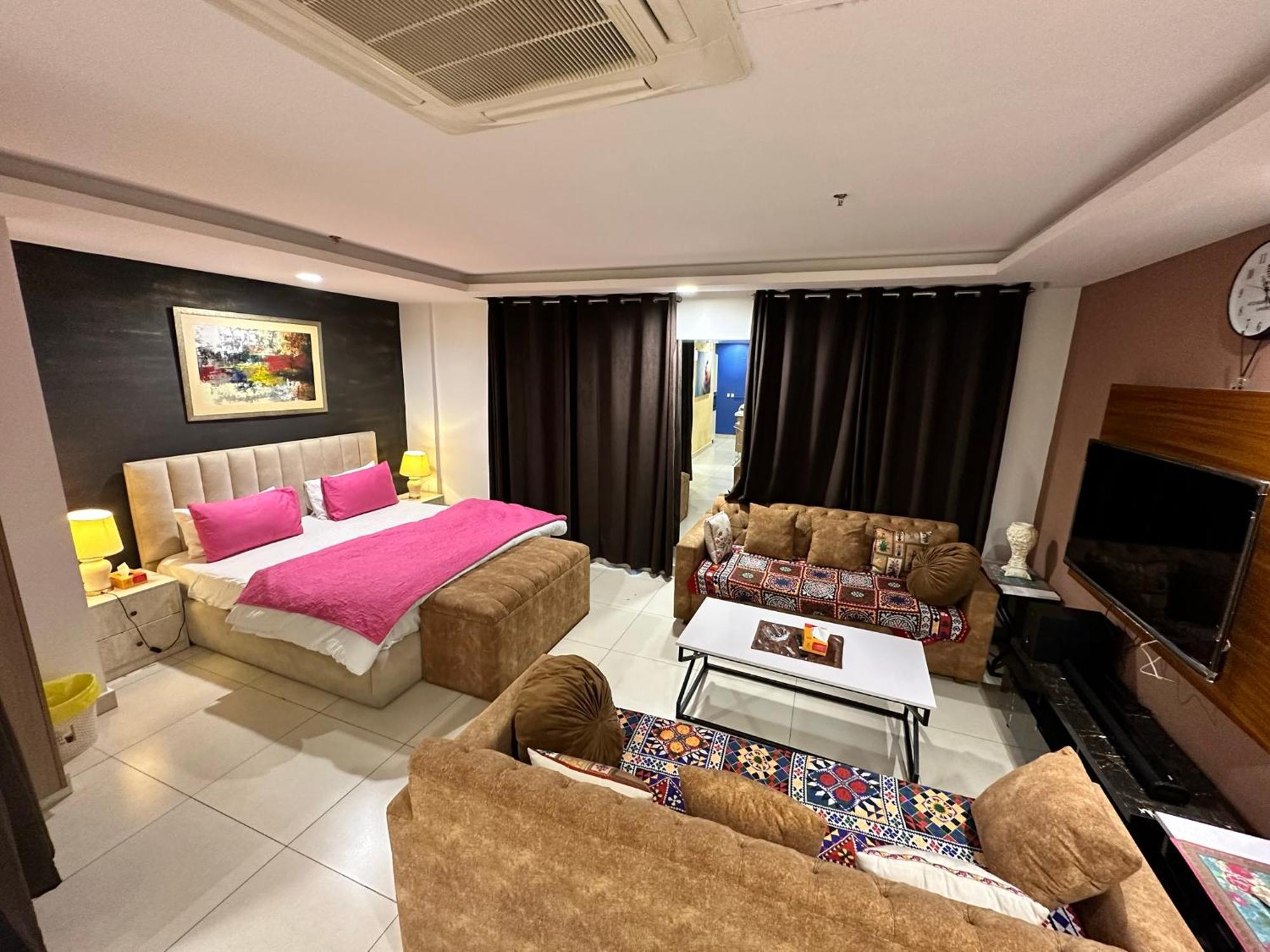 Sunset Luxury Gold Crest Mall Residency Lahor Kültér fotó